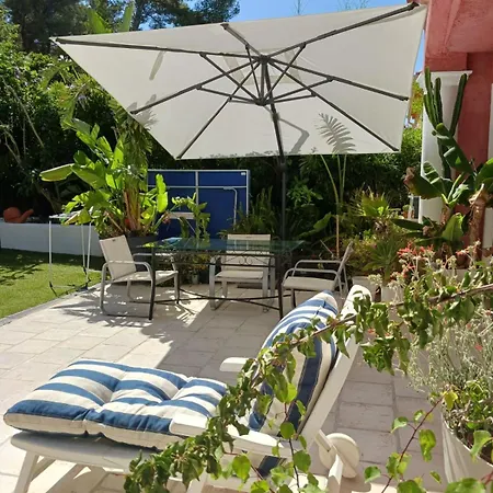 Les Cigales Villa *